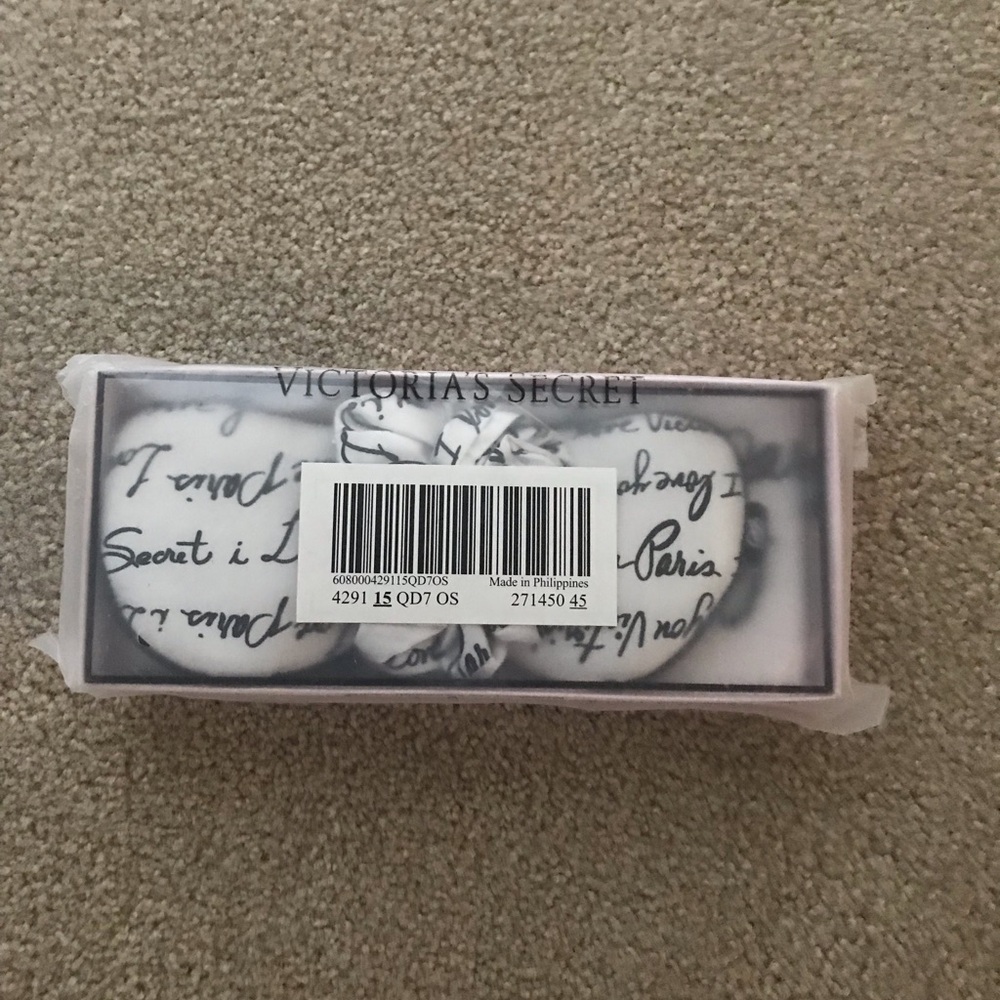 VS Satin Gift Set